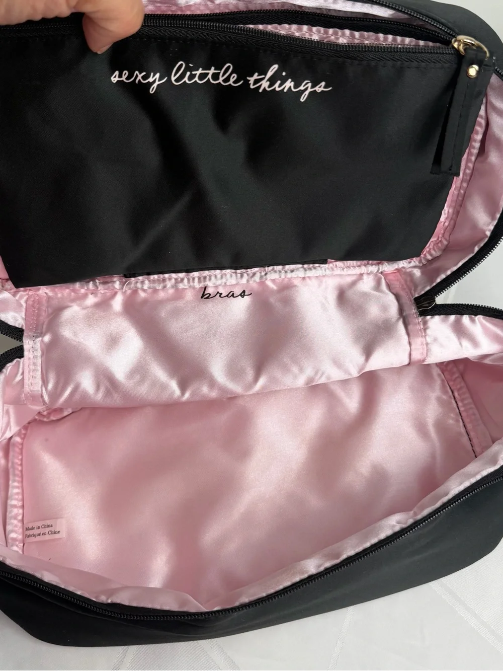 Victoria's Secret Travel Lingerie Bag Black Zip w/ Pink Satin Compartments NWT